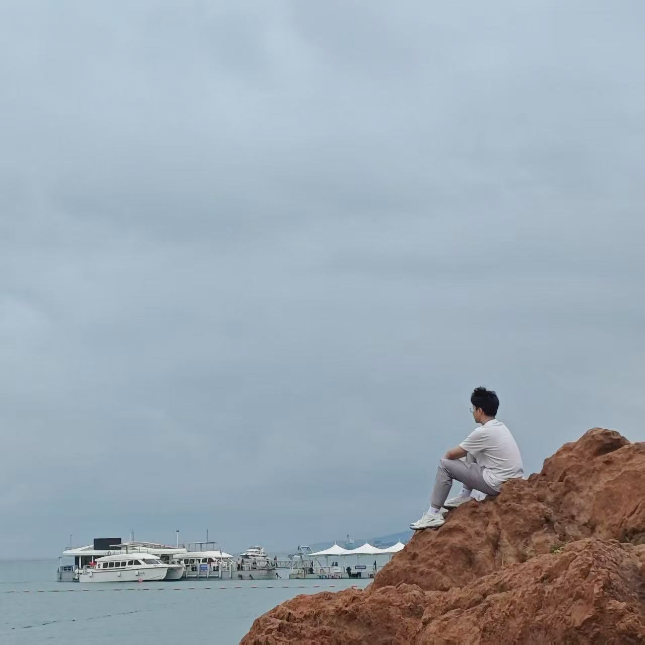 刘腾在海边