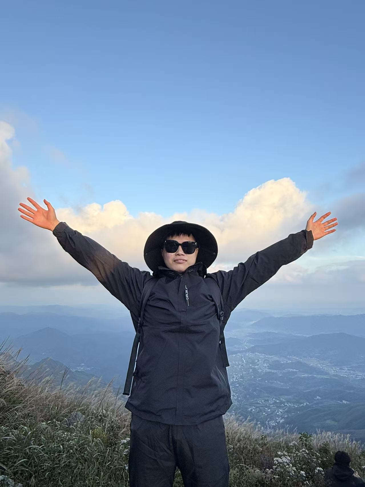 刘腾登山留影